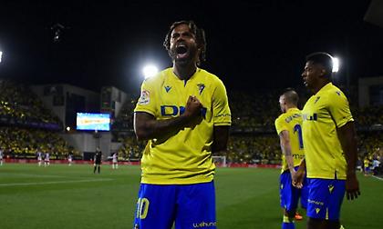 Θριάμβευσε στο ντέρμπι παραμονής κόντρα στη Βαγιαδολίδ με ήρωα Μπονγκοντά η Κάντιθ