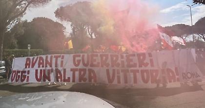 Τρέλα από τους οπαδούς της Ρόμα κατά την αναχώρηση της αποστολής