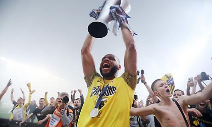 Μουκουντί: «Μου αξίζει να βρίσκομαι στην εθνική ομάδα του Καμερούν»