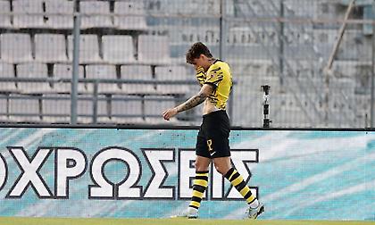 Με 10 από το 6' η ΑΕΚ λόγω αποβολής του Ρότα!