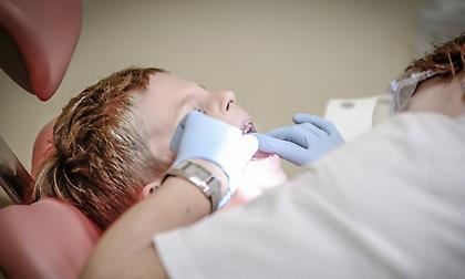 Πιερρακάκης: Ξεκίνησε το dentist pass - Για όλα τα παιδιά από 6 ως 12 ετών