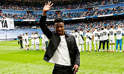 Ρεάλ: Ηχηρό μήνυμα κατά του ρατσισμού με τεράστιο πανό και παρουσία Βινίσιους στο ματς με Βαγιεκάνο!