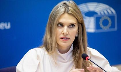 Χωρίς βραχιολάκι πλέον η Εύα Καϊλή