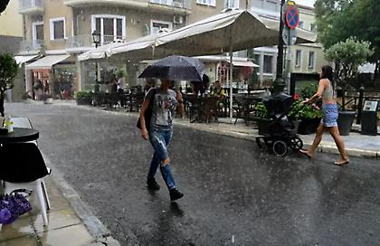 Καιρός: Νέες βροχές και καταιγίδες σε συνδυασμό με υψηλές θερμοκρασίες