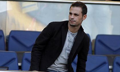 «Θα σταματούσα ξανά το ποδόσφαιρο για να γίνω πρόεδρος στην ΑΕΚ»: Η ανάκριση του Ντέμη από ακροατές!