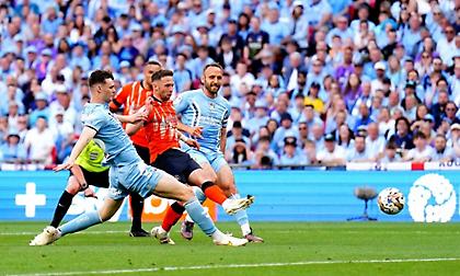 Αντεπίθεση για σεμινάριο από τη Λούτον και προβάδισμα με τον Κλαρκ!