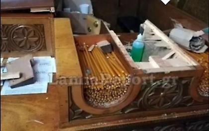 Mπήκαν σε εκκλησία στην Αρκίτσα κι έκλεψαν μέχρι και... το Άγιο Μύρο!