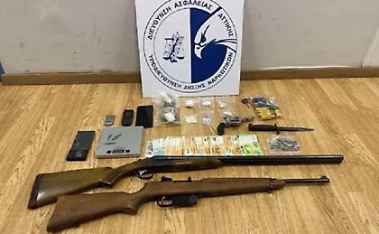 Συνελήφθη 31χρονος στη Βούλα που διακινούσε ναρκωτικά στα νότια προάστια – Είχε στην κατοχή του όπλα