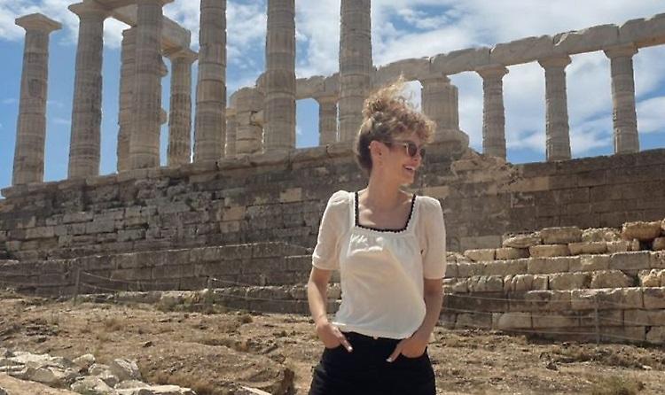 Στο Σούνιο η «Μόνικα» από το Casa de papel