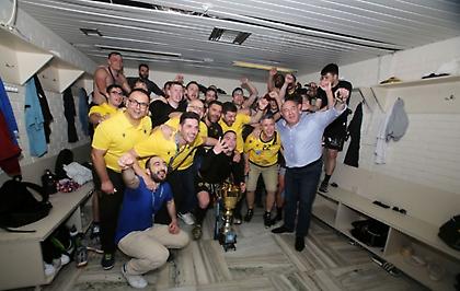 Πάρτι στα αποδυτήρια της ΑΕΚ και σύνθημα για... μπόνους