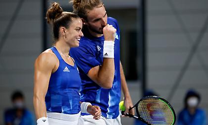 Τσιτσιπάς: «Εύχομαι η Μαρία να μην πάρει κατάκαρδα την ήττα και τον αποκλεισμό»