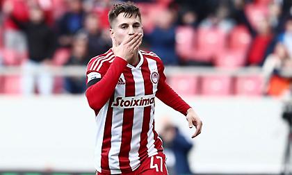 Προπονητής Μπρέντφορντ: «Για αυτό επιστρέφει ο Κανός, είναι θρύλος της ομάδας»