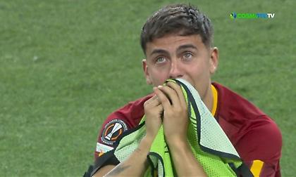 Ξέσπασε σε δάκρυα ο Ντιμπάλα μετά τον χαμένο τελικό