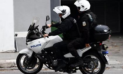 Συνελήφθη ξανά γνωστός τράπερ στην Αθήνα - Βρέθηκε πάνω του ένα μαχαίρι 23 εκατοστών