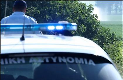 Συνελήφθη αστυνομικός: Κατηγορείται ότι διευκόλυνε την έξοδο μεταναστών από τη χώρα - Πώς δρούσε