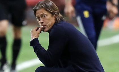 Τσακίρης: «Καμία ανησυχία για Αλμέιδα, έχουν συζητήσει τα πάντα για μεταγραφές στην ΑΕΚ»