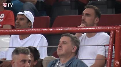 Η «ερυθρόλευκη» παρακάμερα του πρώτου τελικού με Πρίντεζη-Μιλουτίνοφ