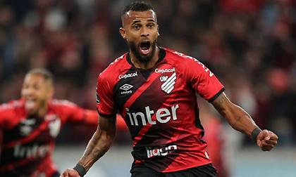 «Προσέγγισε τον Σαντάνα της Ατλέτικο Παραναένσε η ΑΕΚ»