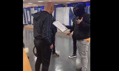 Επανόρθωσαν για το κλεμμένο αμάξι του Σπαλέτι οι οργανωμένοι της Νάπολι: Του έκαναν δώρο το… τιμόνι!