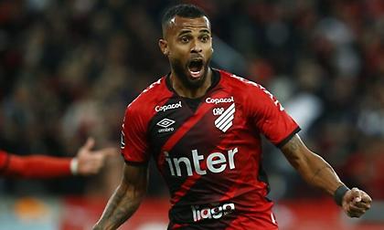 Τσακίρης: «Τσεκάρεται ο Σαντάνα - Έχει χαρακτηριστικά που ψάχνει η ΑΕΚ»