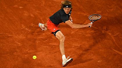 Στα ημιτελικά του Ρολάν Γκαρός ο Ζβέρεφ