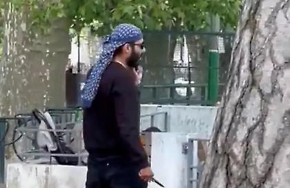 Σε σοκ η Γαλλία: Ποιος είναι ο δράστης της επίθεσης με μαχαίρι σε παιδική χαρά με θύματα παιδιά