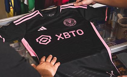 «Ποιοι είμαστε, ποιους μισούμε, γιατί ροζ;»: Οι επικές απορίες ενός νέου οπαδού της Ίντερ Μαϊάμι!