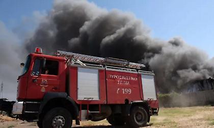 Υπό μερικό έλεγχο η πυρκαγιά στην Τζιά