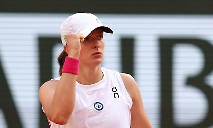 Καθάρισε τη Μάια και έκλεισε ραντεβού με τη Μούχοβα στον τελικό η Σβιόντεκ!