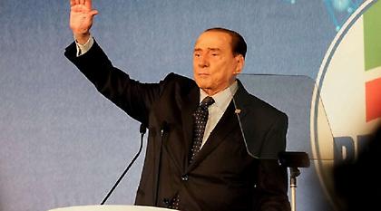 Ξανά στο νοσοκομείο ο Σίλβιο Μπερλουσκόνι