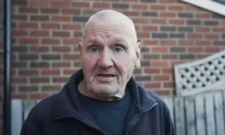 «Αφήνω τη διαθήκη μου έξω κάθε βράδυ πριν κοιμηθώ για να τη δει όποιος με βρει όταν πεθάνω»