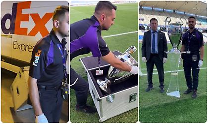 «Δείτε ποιος έφτασε...»: Η κούπα του Champions League στο χορτάρι του «Ατατούρκ»