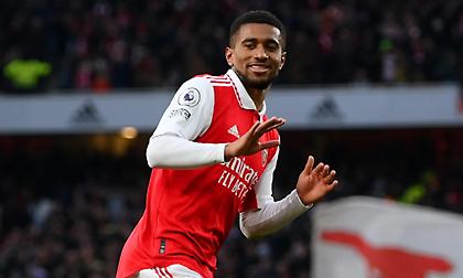 Άρσεναλ: Συμφώνησε για νέο συμβόλαιο ο Νέλσον