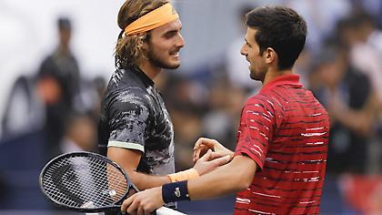 Υπόκλιση Τσιτσιπά σε Τζόκοβιτς: «Αλύγιστο πνεύμα, σύμβολο ελπίδας»