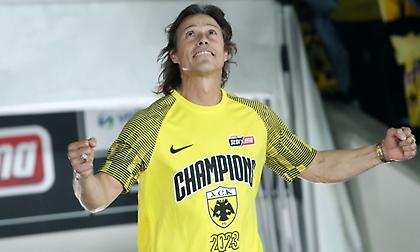 Στους τρεις καλύτερους Αργεντινούς προπονητές μαζί με Σιμεόνε-Κρέσπο ο Αλμέιδα