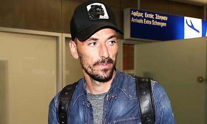 Η άφιξη του Μλαντένοβιτς στην Αθήνα