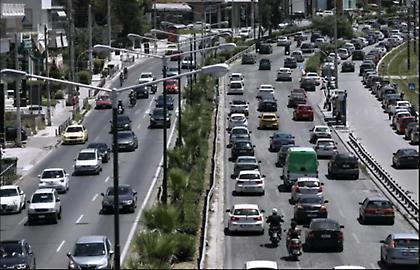 Κίνηση στους δρόμους: Πού υπάρχουν καθυστερήσεις