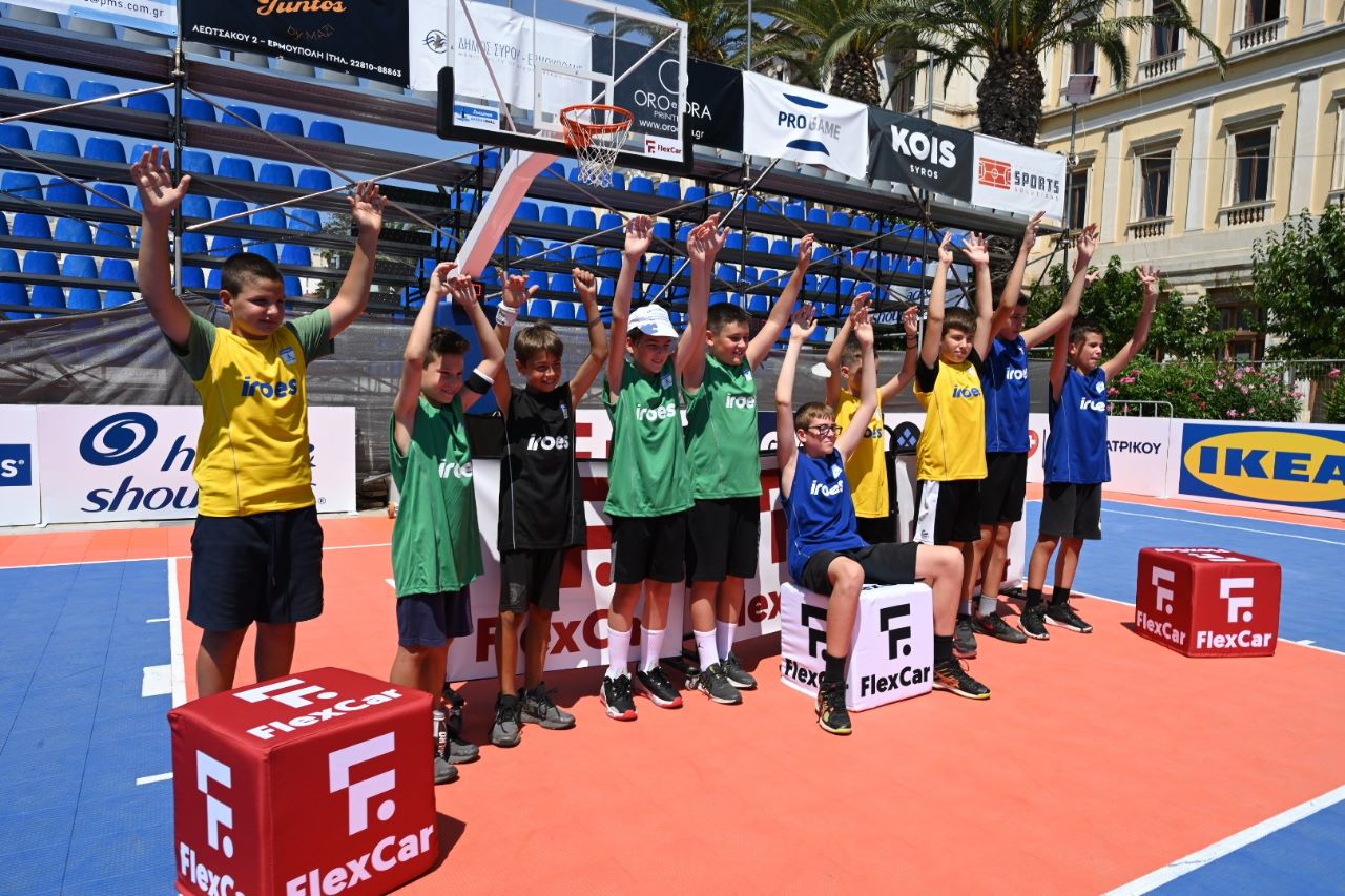 Η Σύρος «ντύνεται» στα χρώματα του AegeanBall Festival