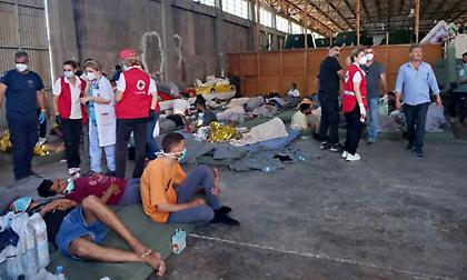 Μυστήριο με το πολύνεκρο ναυάγιο ανοιχτά της Πύλου: Το αλιευτικό ανατράπηκε ξαφνικά με καλό καιρό