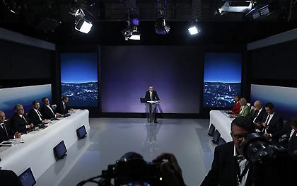 Έκτακτη συνεδρίαση των εκπροσώπων των κομμάτων για το ενδεχόμενο αναβολής του ντιμπέιτ