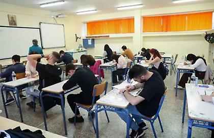 Τελευταίο κουδούνι στα σχολεία - Προτελευταία ημέρα Πανελλαδικών για τους υποψήφιους των ΕΠΑΛ