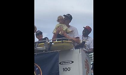 Πήγε τελικά στην παρέλαση των Νάγκετς ο Γιόκιτς μαζί με την κόρη του!