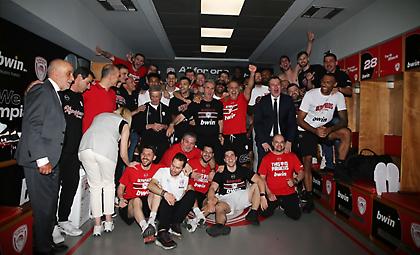 Κυριαρχικό νταμπλ σε μυθική Ολυμπιακή σεζόν