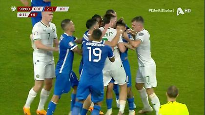 Ένταση από το... πουθενά και αποβολή στο τέλος του Ελλάδα-Ιρλανδία