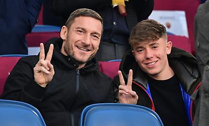 Ο γιος του Τότι φεύγει από τη Ρόμα και πάει στη Φροζινόνε