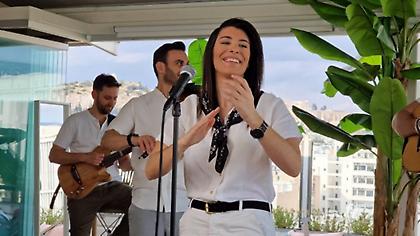 Τζένη Γεωργιάδη: Το TikTok «χορεύει» στον ρυθμό του «Πάντα για μας καλοκαίρι»