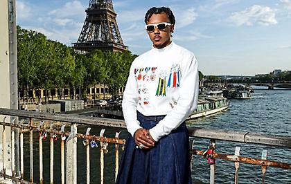 Ο Ζιλ Κουντέ στην εβδομάδα μόδας του Παρισιού με… εκκεντρικό ντύσιμο!