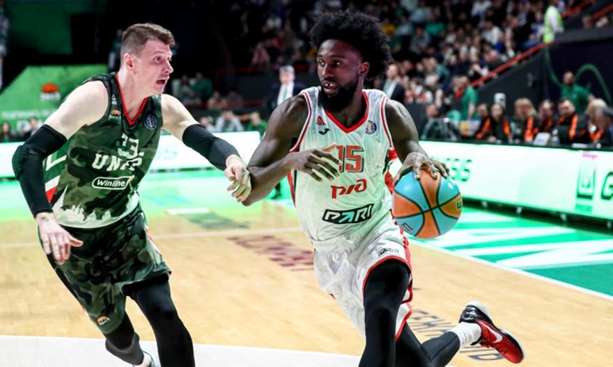 Οκάρο Γουάιτ: Ανανέωσε με τη Λοκομοτίβ Κουμπάν