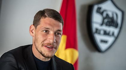 Ανανέωσε με τη Ρόμα ο Μπελότι: «Νιώθω μεγάλη συγκίνηση, είμαι στην οικογένειά μου»