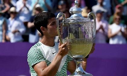 Έκανε «σεφτέ» στο γρασίδι και επέστρεψε στο Νο.1 της κατάταξης ο Αλκαράθ